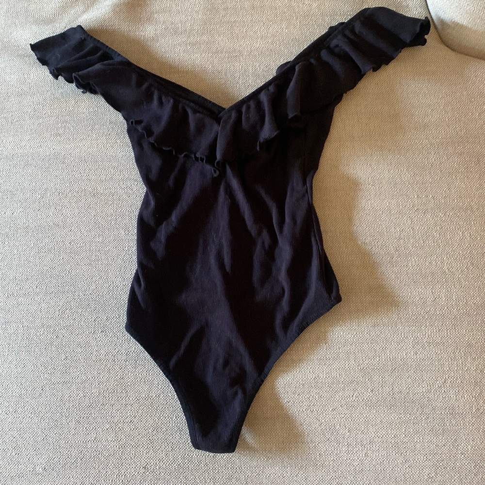 Off the shoulder ruffled Wilfred bodysuit
